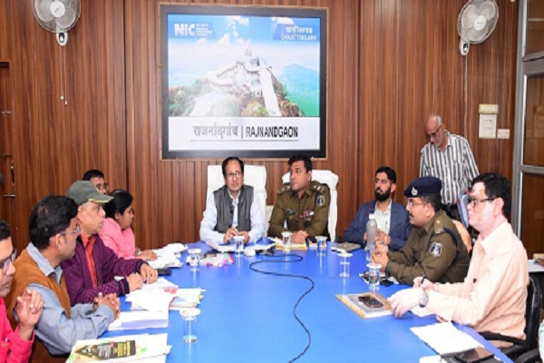 मेडिकल स्टोर्स में नशे के रूप में औषधियों का दुरूपयोग पाये जाने पर करें कड़ी कार्रवाई : कलेक्टर