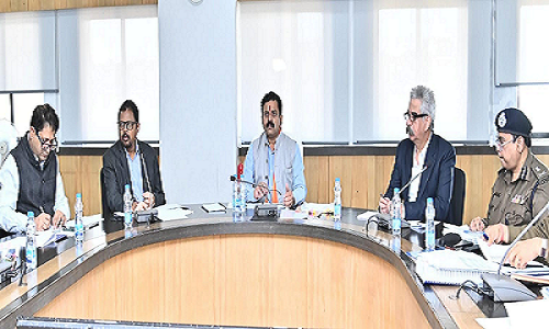 एनडीपीएस एक्ट के तहत जारी एसओपी का पालन सख्ती से करें अधिकारी : विजय शर्मा