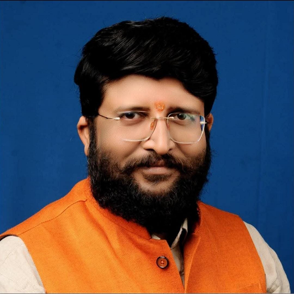 अध्यक्ष पद के लिए युवा चेहरा आशीष शर्मा ने ठोंकी ताल