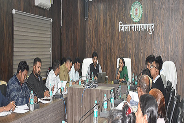 गणतंत्र दिवस की तैयारियों के संबंध में कलेक्टर ने ली जिला स्तरीय अधिकारियों की बैठक