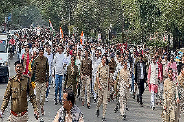 OBC आरक्षण में कटौती के विरोध में कांग्रेस ने किया प्रदर्शन