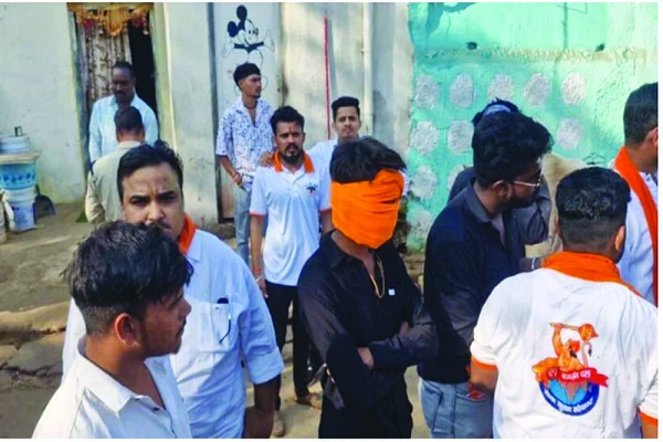 कथित गोमांस बिक्री पर हंगामा: युवक ने की आत्महत्या, क्षेत्र में तनाव
