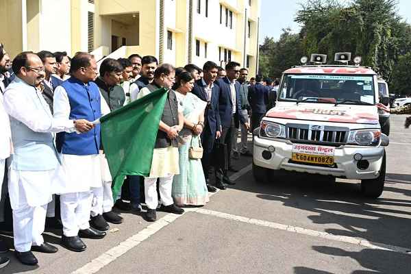 ट्रैफिक व्यवस्था को चुस्त-दुरुस्त रखेगी 'टीम प्रहरी', सीएम साय ने दिखाई हरी झंडी