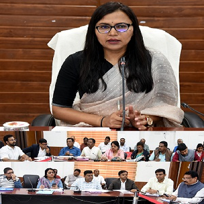 कलेक्टर ने की चुनाव तैयारियों की समीक्षा