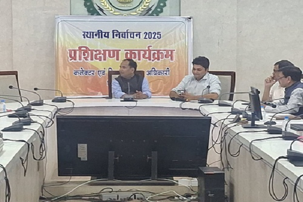 पूर्ण मनोयोग से प्रशिक्षण कार्य ग्रहण करें : डॉ. गौरव सिंह