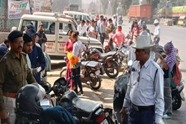 245 वाहन चालकों का कटा चालान, पुलिस ने बनाई 12 चेकिंग पाइंट