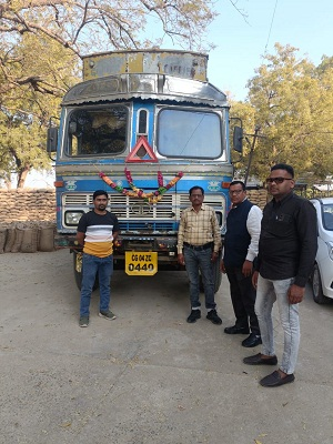 अवैध धान परिवहन पर कार्रवाई, 280 कट्टा धान जब्त