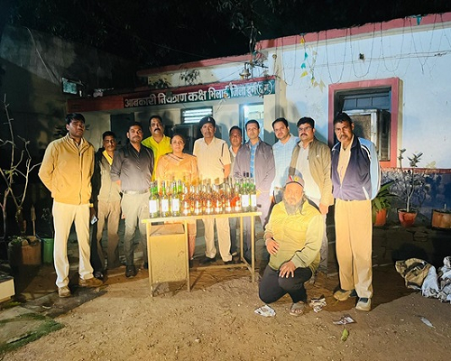 मध्यप्रदेश की हाई रेंज की मदिरा परिवहन करते 01 आरोपी वाहन सहित गिरफ्तार