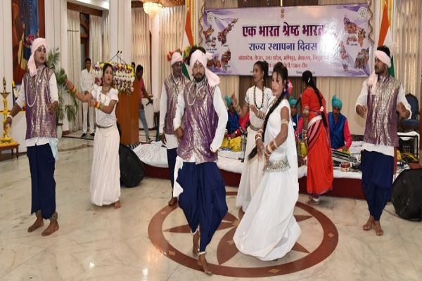  राजभवन में मनाया गया 6 राज्यों व केन्द्र शासित प्रदेश का स्थापना दिवस