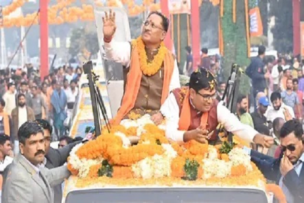 रायगढ़ में सीएम साय का रोड शो
