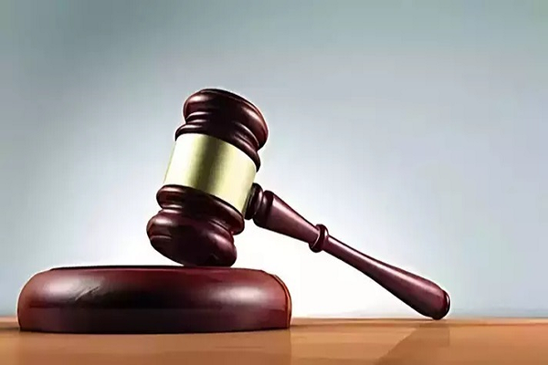 पति ने रचाई दूसरी शादी, महिला ने दूसरी वाइफ पर किया केस, फिर ये हुआ