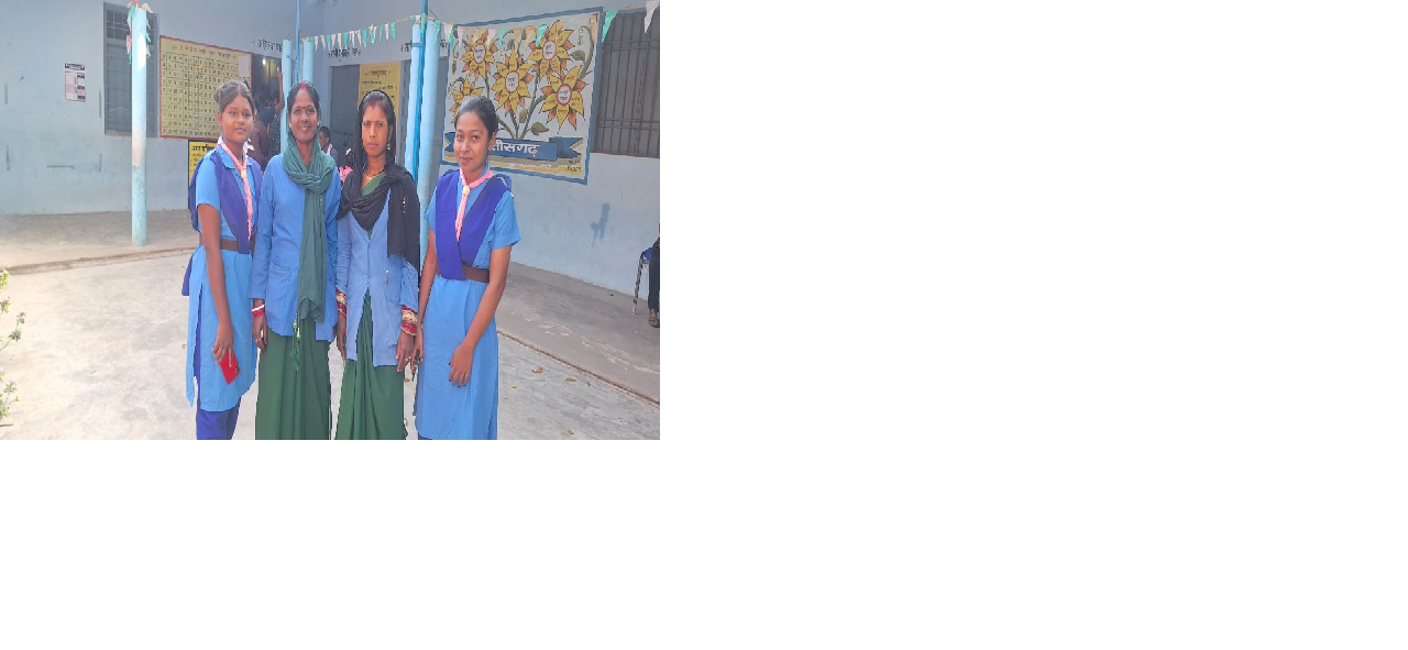 मतदाताओं का सहयोग कर रहे एनएसएस व स्काउट गाइड के कैडेट्स