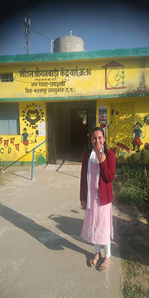 18 वर्षीय अभिषेक व सौम्या ने किया पहला मतदान, लोकतंत्र में निभाई अपनी अहम भूमिका