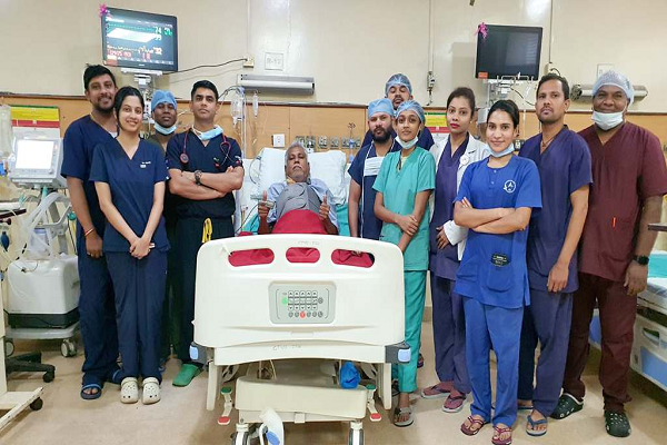 मेकाहारा में कोरोनरी बाईपास सर्जरी शुरू, 72 वर्षीय मरीज का सफल ऑपरेशन...