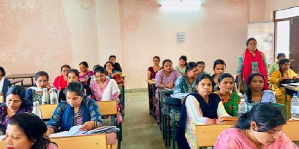 मतदान सामग्री वितरण व वापसी का दिया गया प्रशिक्षण