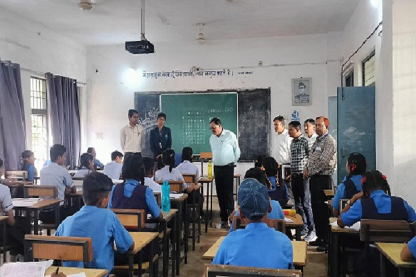 कलेक्टर शर्मा ने किया एनएमएमएसई 2024-25 परीक्षा केंद्रों का निरीक्षण