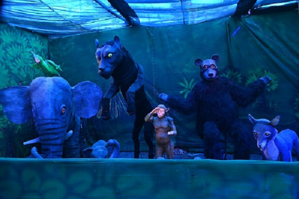 बच्चों के बीच आकर्षण का केन्द्र बना- मोंगली और बघीरा