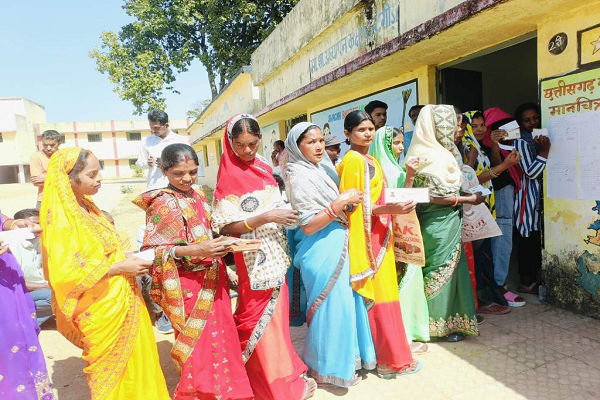 पंचायत चुनाव : सोनहत विकासखण्ड में अब-तक 37 प्रतिशत मतदान