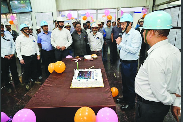 सेल में सबसे तेज गति से उत्पादन करने की उपलब्धि