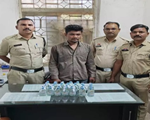 शराब बेचने वाला आरोपी गिरफ्तार