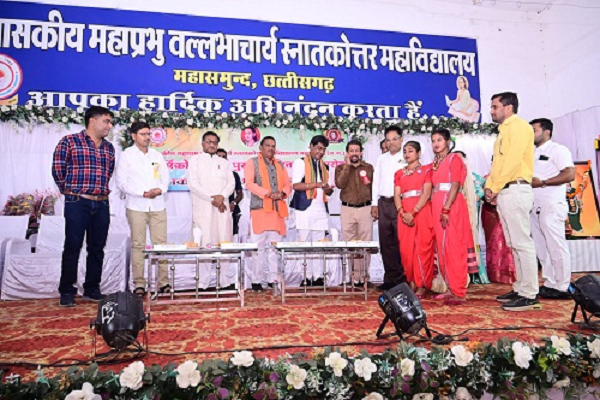 विधायक ने फाइलेरिया उन्मूलन हेतु सामूहिक दवा सेवन कार्यक्रम का किया शुभारंभ