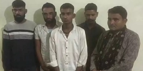 अभनपुर में जुआ अड्डे पर छापा, 7 गिरफ्तार