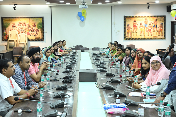 महंगे ब्रांडेड दवाइयों के सस्ते विकल्प हैं जन औषधि : कलेक्टर