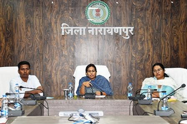 चलित वाहन द्वारा नेशनल लोक अदालत का किया गया प्रचार-प्रसार