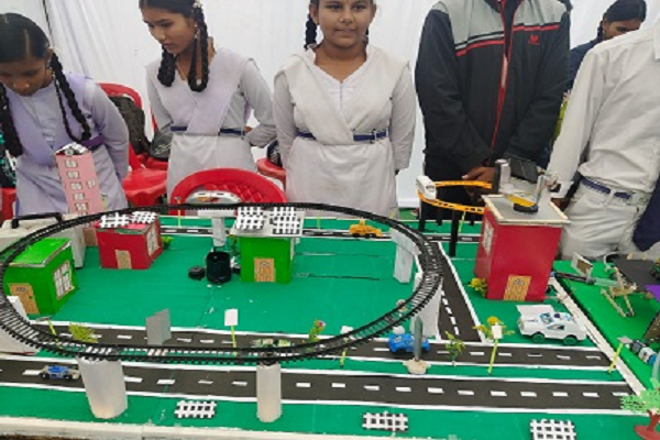 जिले के चयनित छात्रों को मिलेगा कुल 12 लाख 70 हजार रुपए का अवॉर्ड