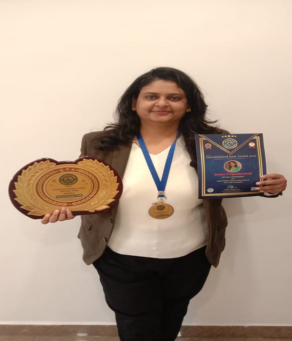 बिलासपुर छत्तीसगढ़ की कलाकार प्रियंका मोदी को अंतरराष्ट्रीय आइकान अवार्ड 2025 से सम्मानित किया है। 