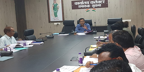 समन्वय स्थापित कर गुणवत्तापूर्ण कार्य करें : कलेक्टर ध्रुव