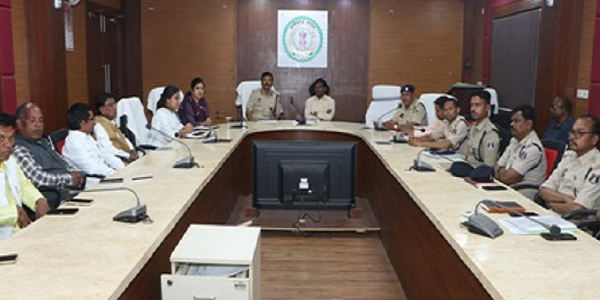 कलेक्टर एवं पुलिस अधीक्षक ने ली जिला शांति समिति की बैठक