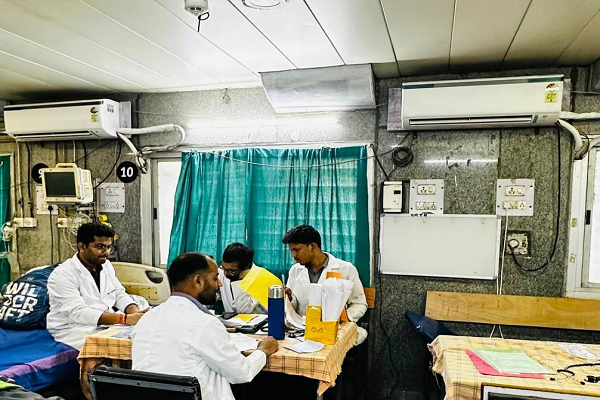 स्वास्थ्य मंत्री के निर्देश पर मेकाहारा के केजुअल्टी-ट्रामा में लगे नये एसी