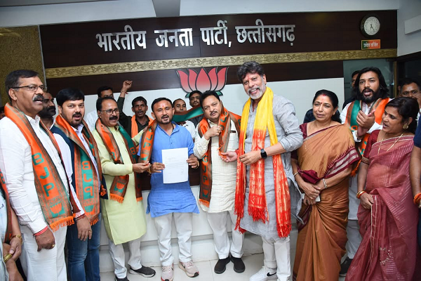 बीजेपी में शामिल हुए नव निर्वाचित जिपं सदस्य