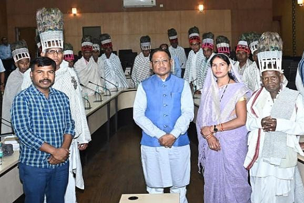 मुख्यमंत्री श्री विष्णुदेव साय से अखिल भारतीय रामनामी महासभा के प्रतिनिधियों ने की सौजन्य भेंट