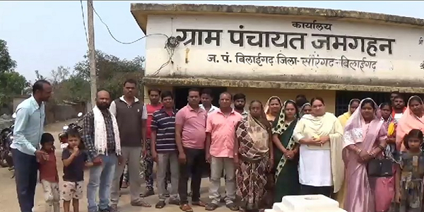 पंचायत सचिव ने जनप्रतिनिधियों को नहीं सौंपा प्रभार, ग्रामीणों में आक्रोश...