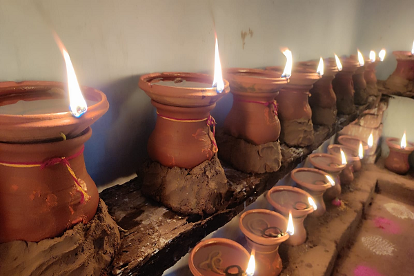 देवी मंदिरों में प्रज्वलित हुए मनोकामना ज्योत।