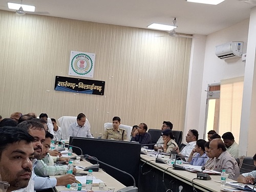 कलेक्टर ने आगामी दिनों के कार्यों की समीक्षा की