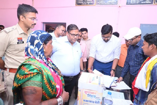 सुशासन तिहार : प्रभारी सचिव हिमशिखर गुप्ता श्यामनगर, पाण्डुका एवं पोंड पहुंचे