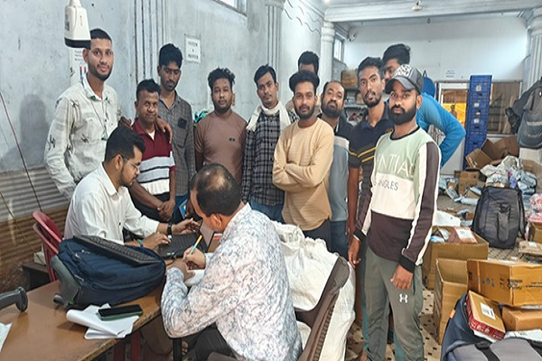 सुशासन तिहार के तहत संबलपुर, सोरिद वार्ड, जोधापुर वार्ड और कलेक्टोरेट में लगे समाधान शिविरों का किया निरीक्षण