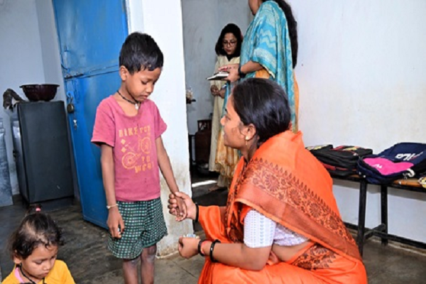 लक्ष्मी राजवाड़े ने किया बालोद, करकाभाट एवं भरदा के आंगनबाड़ी केन्द्र का निरीक्षण