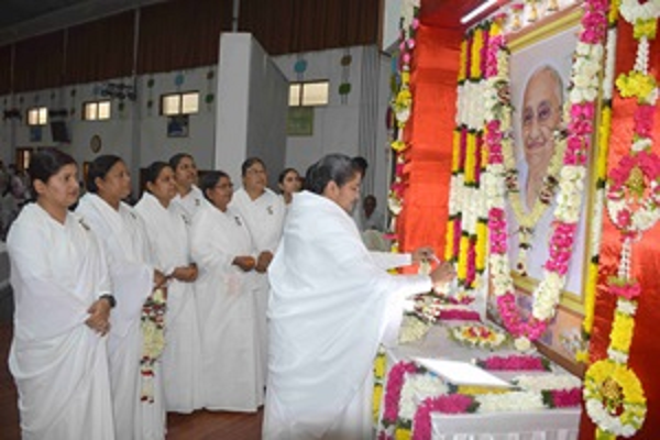 ब्रह्माकुमारीज की दिवंगत मुख्य प्रशासिका दादी रतनमोहिनी जी को भावभीनी श्रद्घाजंलि दी गई...