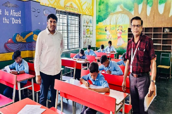 रायपुर से आये प्रेक्षकों ने किया परीक्षा केन्द्रों का निरीक्षण