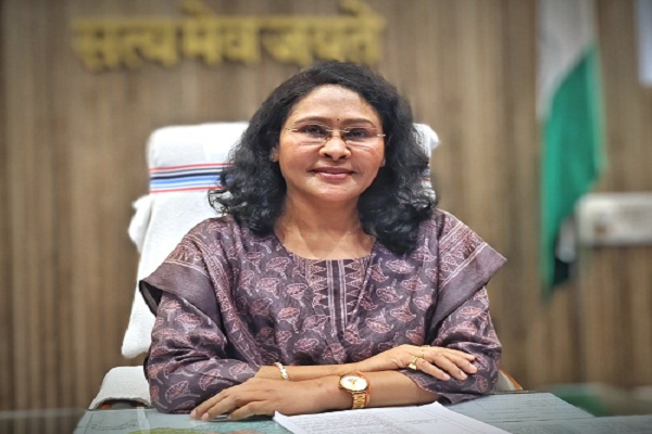 नवपदस्थ कलेक्टर दिव्या उमेश मिश्रा ने किया पदभार ग्रहण