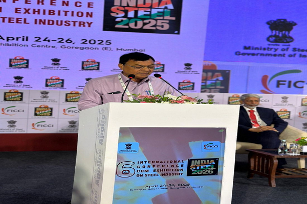 छत्तीसगढ़ में निवेश के असीम अवसर : वाणिज्य मंत्री ने मुंबई में उद्योगपतियों से किया संवाद