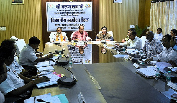 अरूण साव ने किया नगरीय प्रशासन, लोक स्वास्थ्य यांत्रिकी एवं लोक निर्माण विभाग के कार्यों की समीक्षा