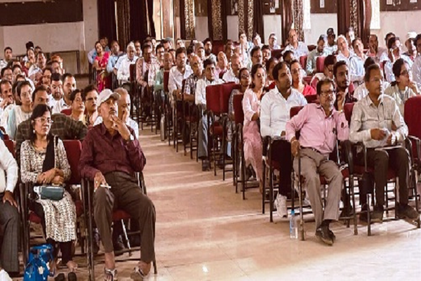 वाणिज्य विषय के प्रति बच्चों में रूचि बढ़ाने कार्यशाला