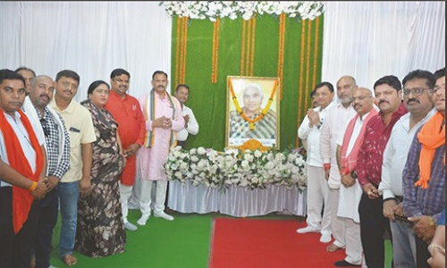 दुर्ग विधायक निवास में शोक सभा, मंत्रियों ने दी श्रद्धांजलि
