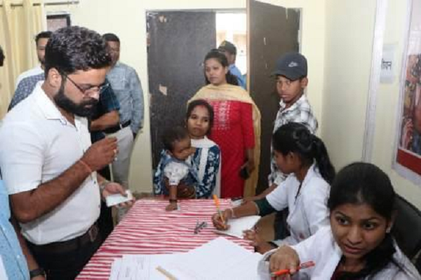 हृदय रोग से पीड़ित बच्चों को शिविर का ज्यादा से ज्यादा लाभ दिलाएं : कलेक्टर