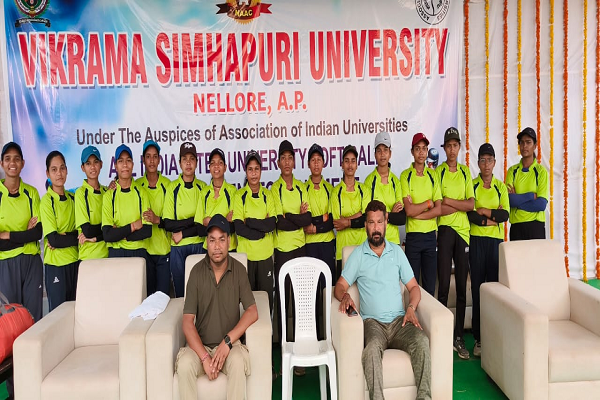 ऑल इंडिया विश्वविद्यालय सॉफ्टबॉल प्रतियोगिता में महिला टीम की ऐतिहासिक जीत